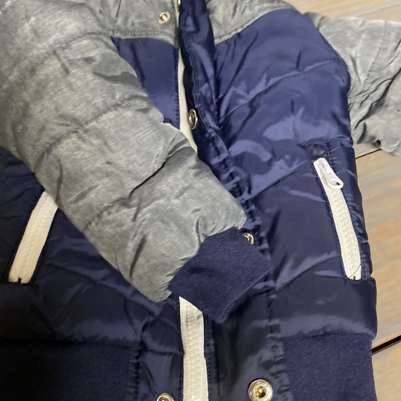 Infant boy puffer jacket size 18 months. (249/3) - Picture 7 of 8